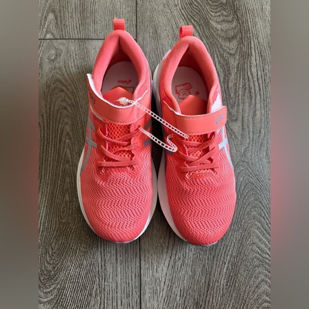 Asics Kids Coral Sneakers nova blast 2 NWOT